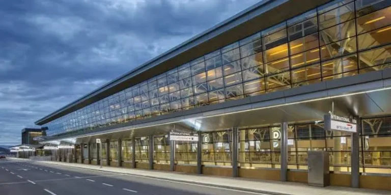 Air Canada YYC Terminal
