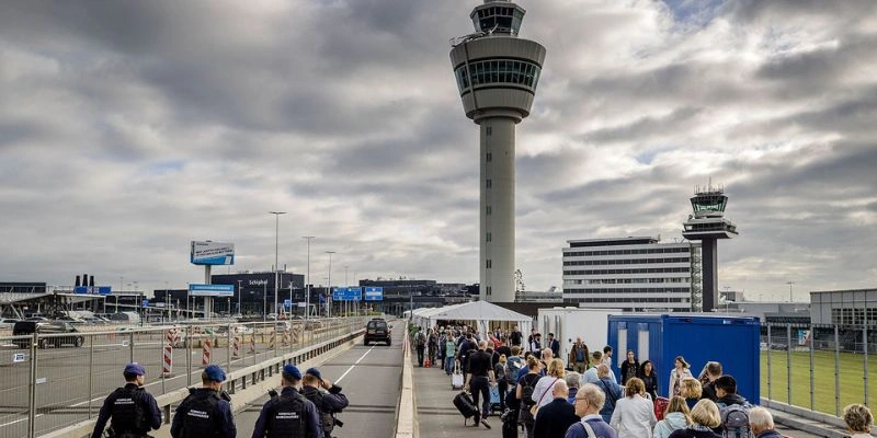 Singapore Airlines AMS Terminal – Amsterdam Airport