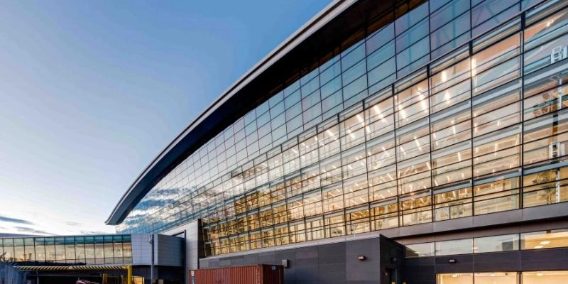 Delta Airlines YYC Terminal – Calgary International Airport