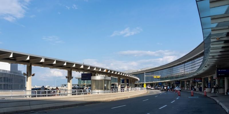 British Airways YYZ Terminal – Toronto Pearson International Airport