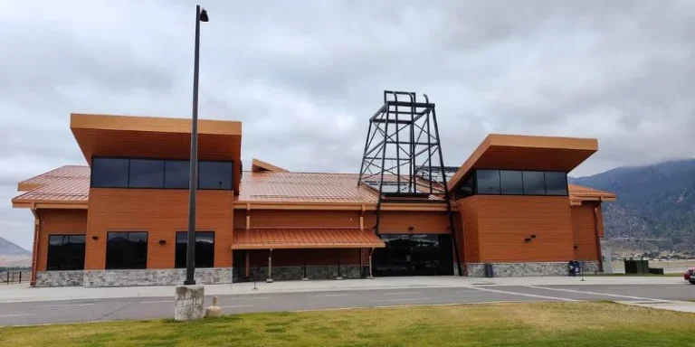 Bert Mooney Airport