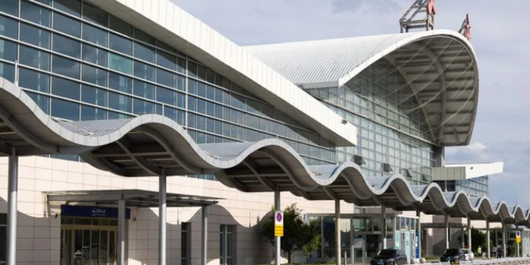 Daqing Sa'ertu Airport