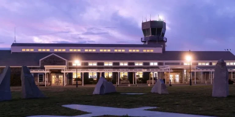 Martha's Vineyard Airport