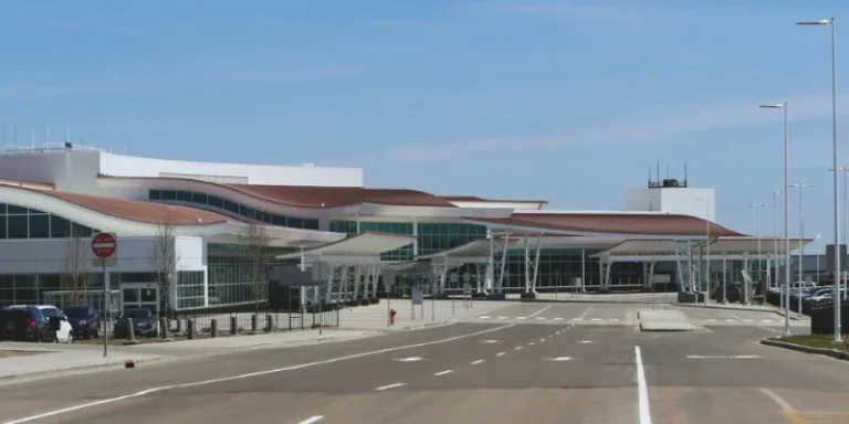 Minot International Airport
