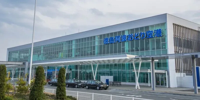 Japan Airlines TKS Terminal – Tokushima Airport